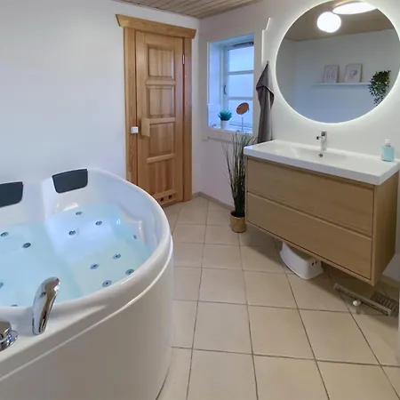 Holiday home Gorgeous In Vaeggerlose With Kitchen *