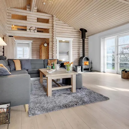 Holiday home Gorgeous In Vaeggerlose With Kitchen *