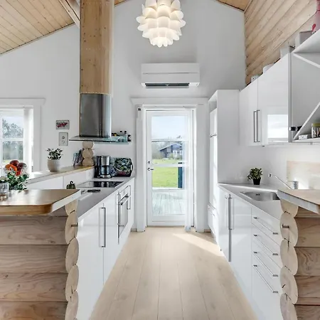 Gorgeous In Vaeggerlose With Kitchen Holiday home *